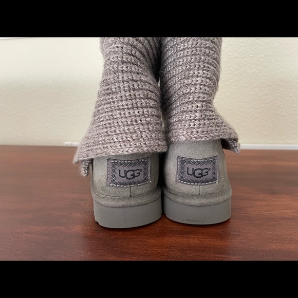 UGGS Size 7 🎁FREE GIFTS - Picture 7 of 14